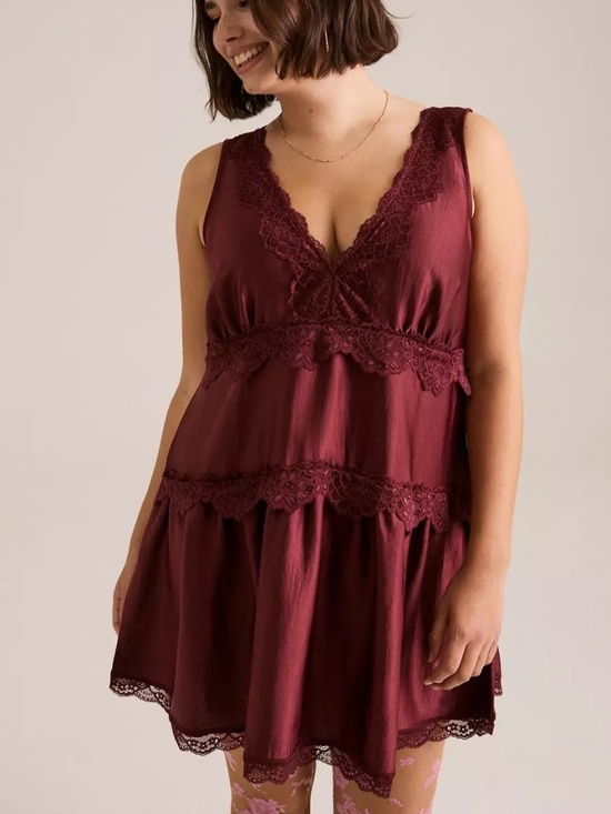 torrid Dresses & Skirts - Torrid Dress 3X Festi Lace Trim Mini Drop Waist Burgundy Plus Size V-Neck NWT